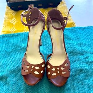 Audrey Brooke heel sandals